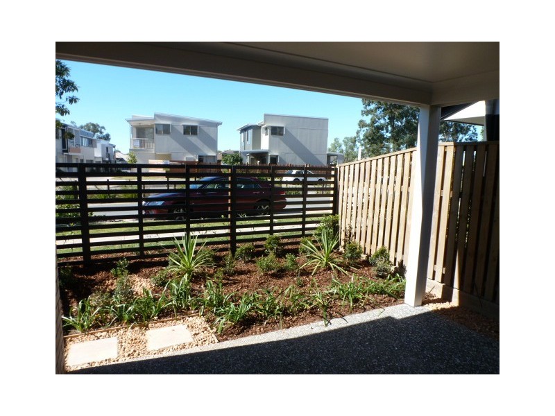 86 Carselgrove Ave, Fitzgibbon QLD 4018