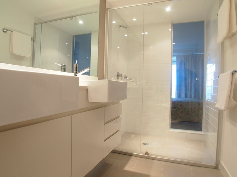 9 Lawson Street, Southport QLD 4215