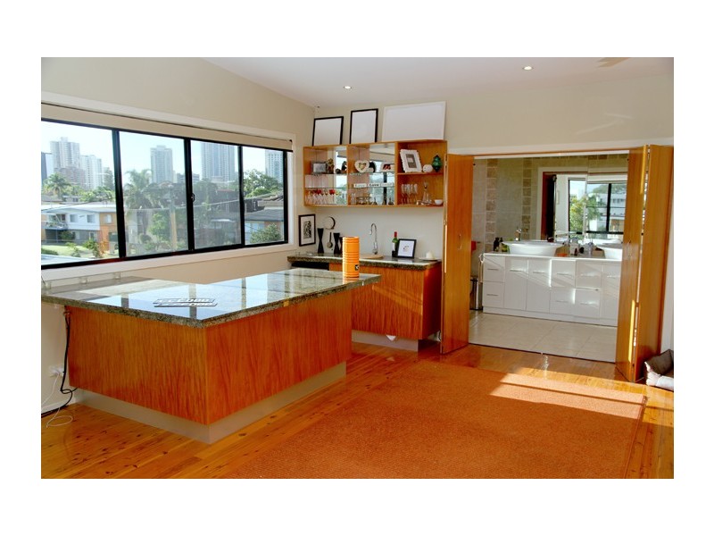 22 Sunrise Boulevard, Surfers Paradise QLD 4217