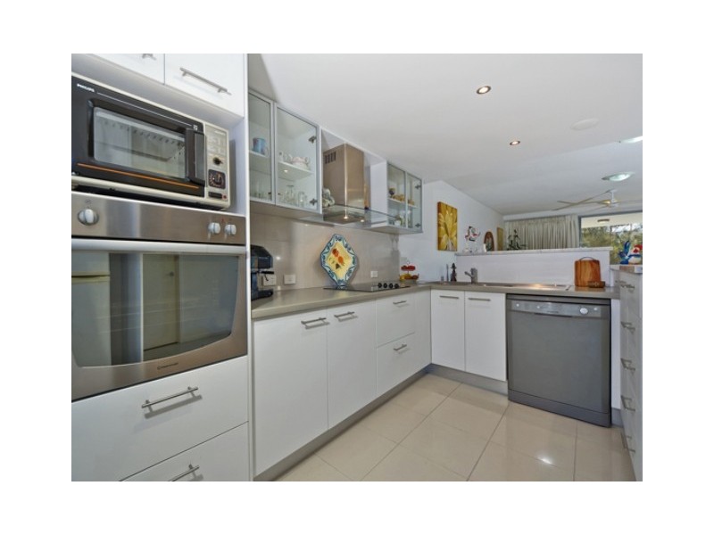 51 Grand Parade, Kawana Island QLD 4575