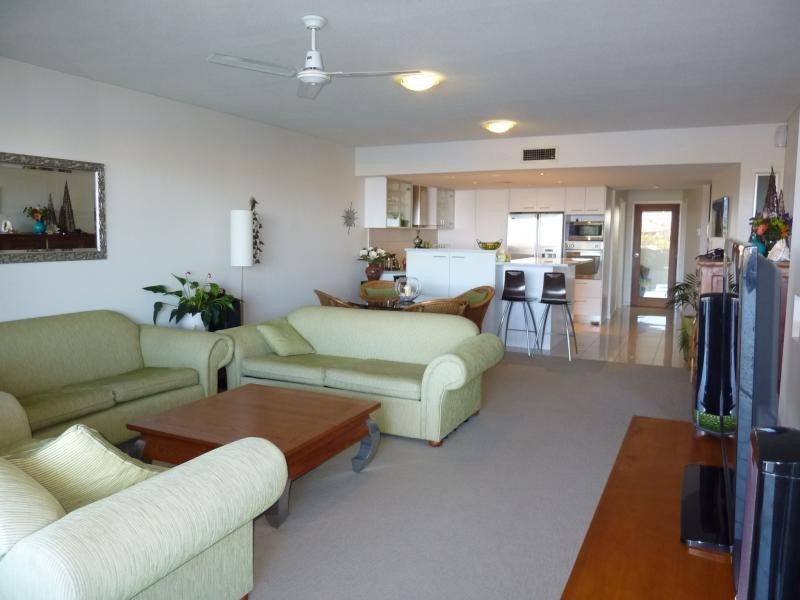 51 Grand Parade, Kawana Island QLD 4575