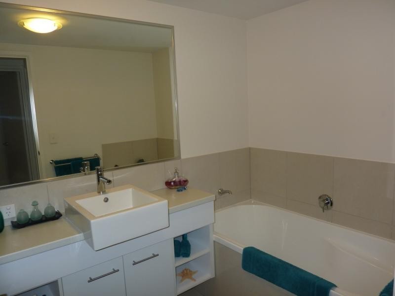 51 Grand Parade, Kawana Island QLD 4575