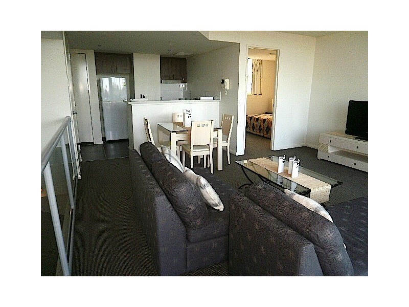 1 Como Crescent, Southport QLD 4215