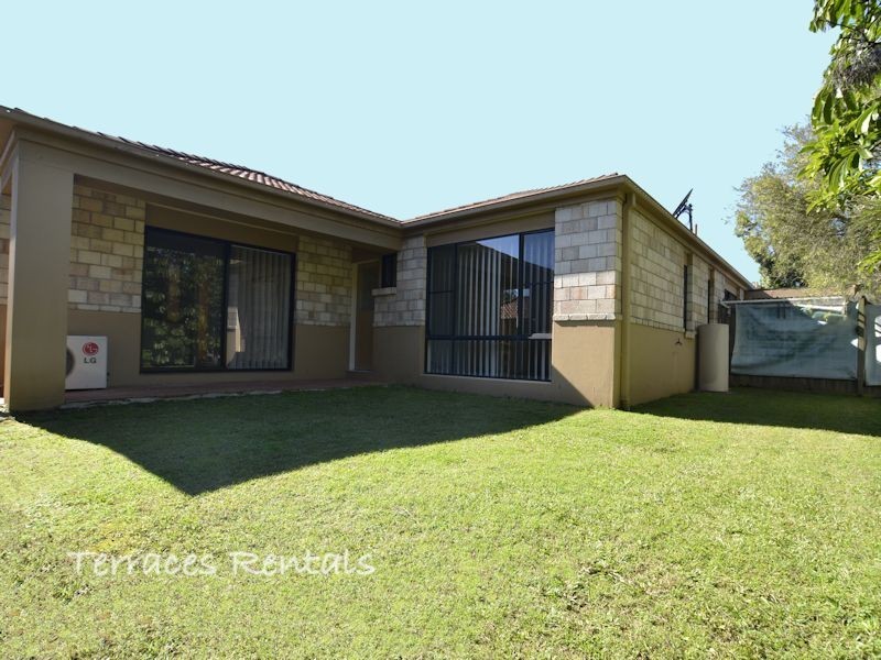 1C/24 Amsonia Court,, Arundel QLD 4214