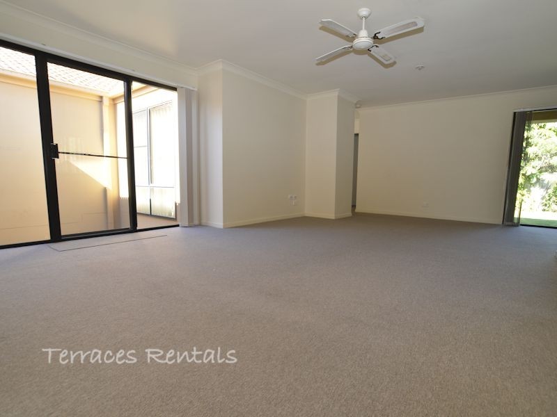 1C/24 Amsonia Court,, Arundel QLD 4214