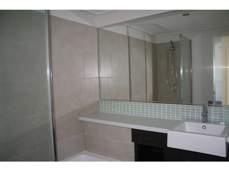 09/10 Grand Parade, Kawana Island QLD 4575