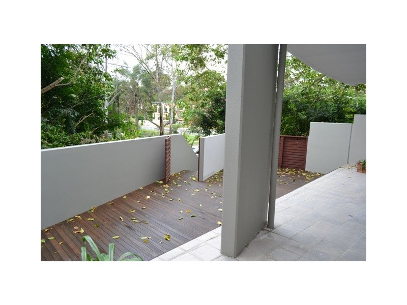 3/2 Campbell St, Toowong QLD 4066