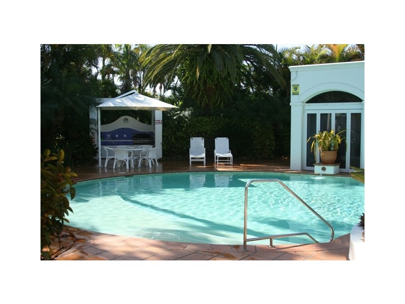 12/100 Cotlew St East, Southport QLD 4215