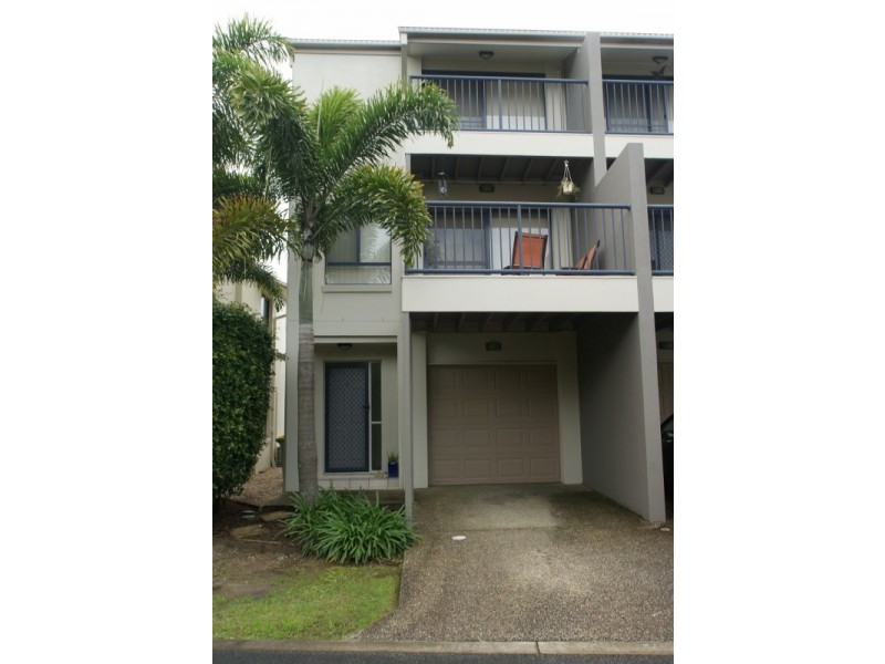 7 BOWDEN CRT, Nerang QLD 4211
