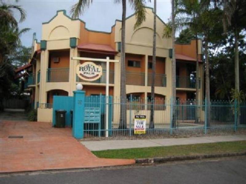 2/32 Little Street, Manunda QLD 4870