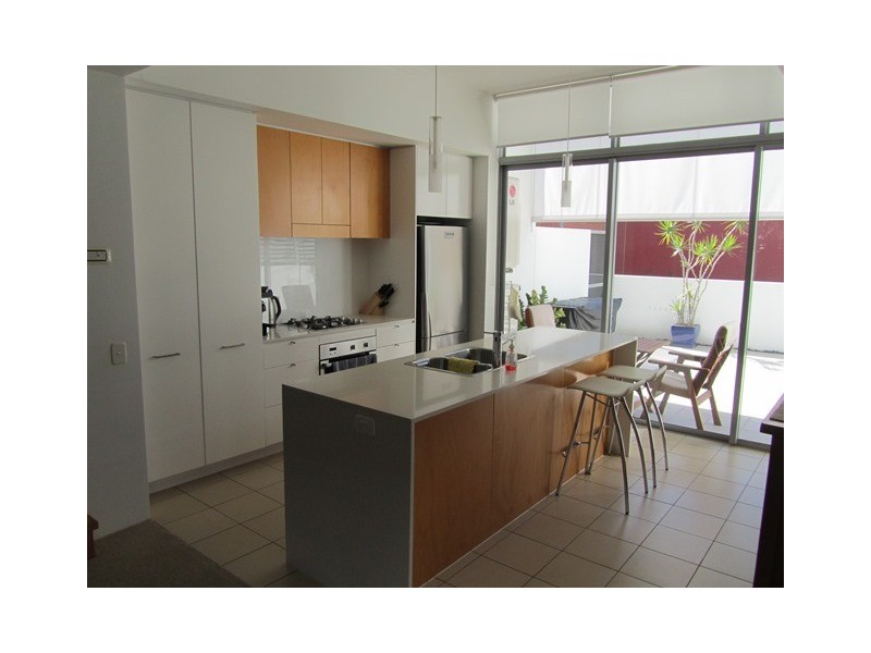 01/20 Anthony Street, West End QLD 4101