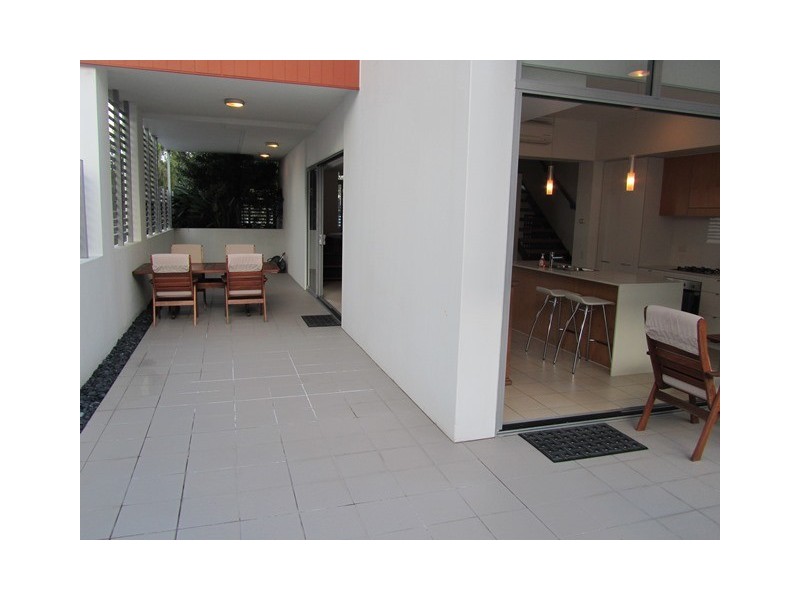 01/20 Anthony Street, West End QLD 4101