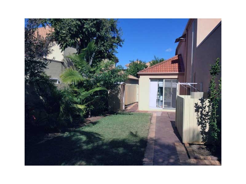 28/101 Coutts Street, Bulimba QLD 4171