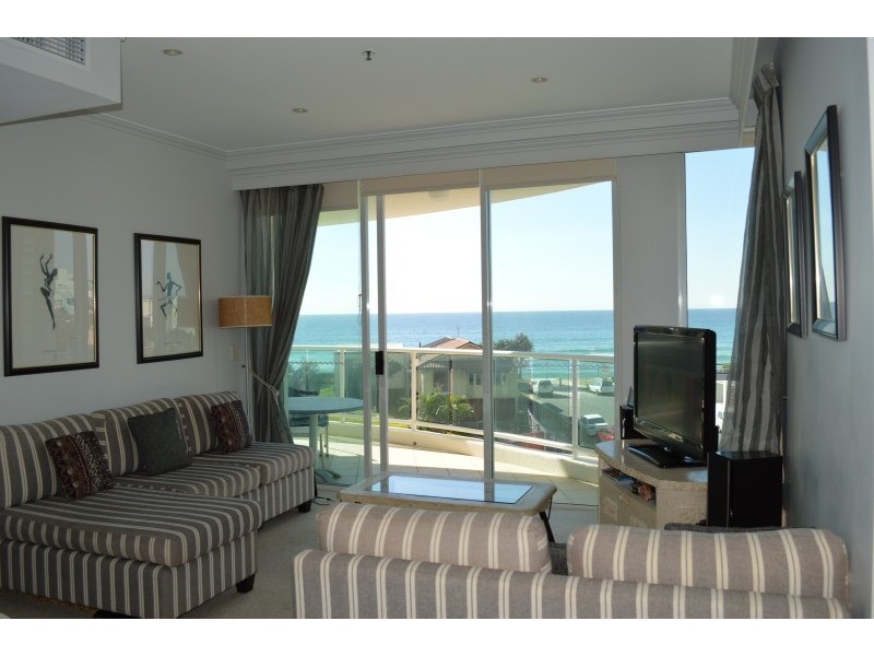 5 Woodroffe Avenue, Main Beach QLD 4217