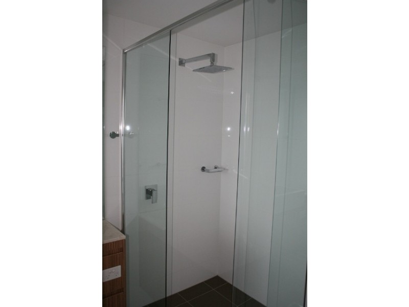 9 Moores Crescent, Varsity Lakes QLD 4227