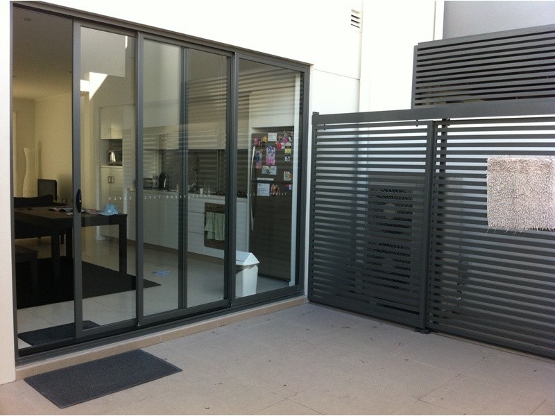 9 Moores Crescent, Varsity Lakes QLD 4227