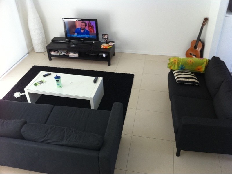 9 Moores Crescent, Varsity Lakes QLD 4227