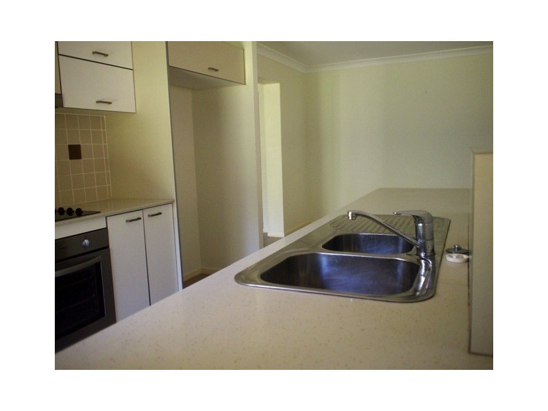 18 Keswick Place, Redland Bay QLD 4165