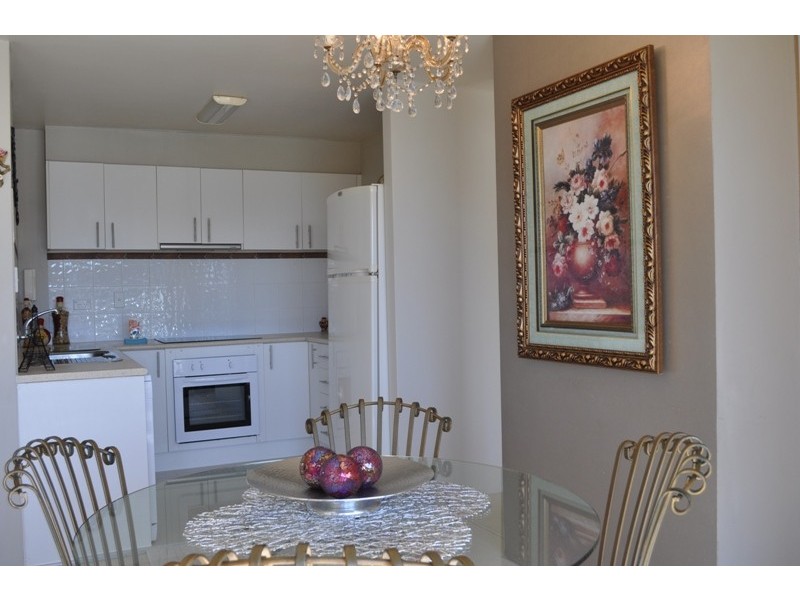 110 Tours Way, Burleigh Waters QLD 4220