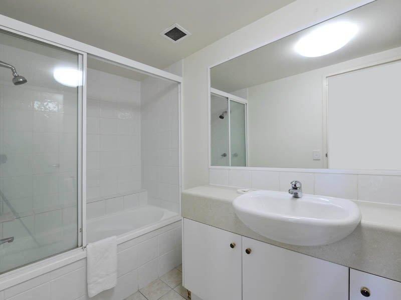 45 Deakin Street, Kangaroo Point QLD 4169