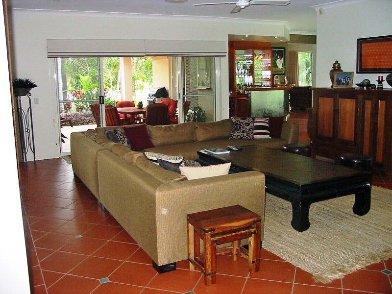 30 DALLOWAY COURT, Arundel QLD 4214