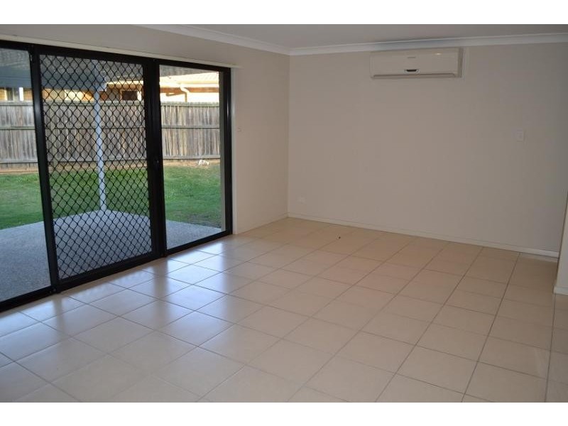 62 Parkside Drive, Springfield Lakes QLD 4300