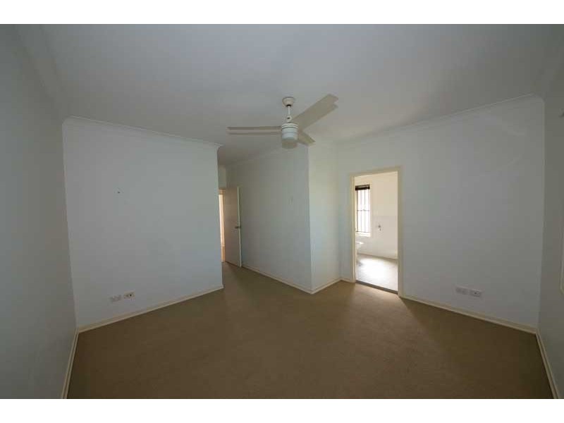 28 ELLIOTT STREET, Kangaroo Point QLD 4169