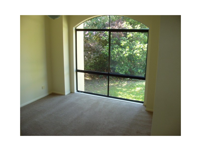 4/104 Serafina Drive, Helensvale QLD 4212