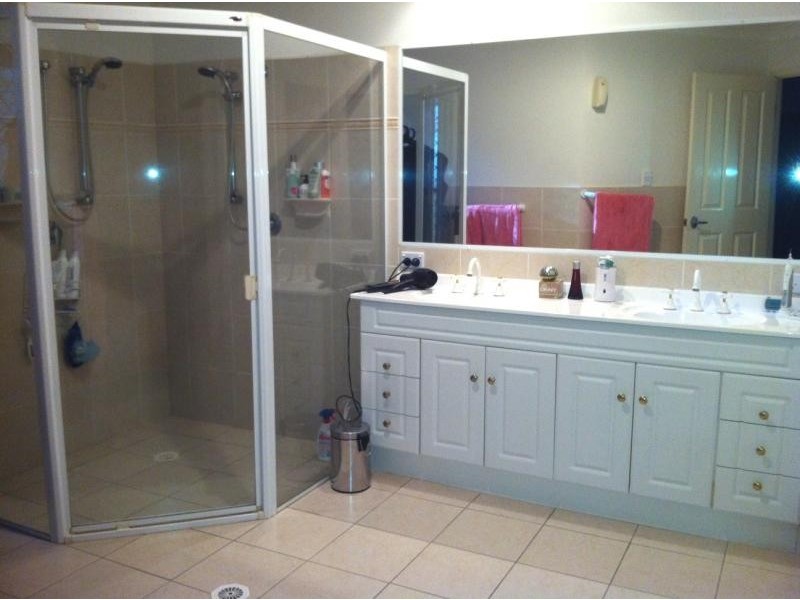 38 Petworth Court, Arundel QLD 4214