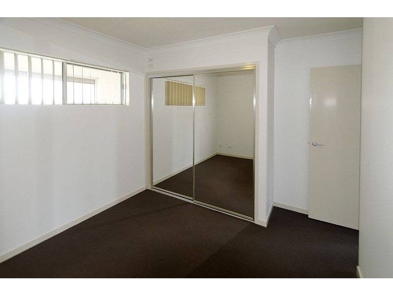 4/65 John Street, Redcliffe QLD 4020