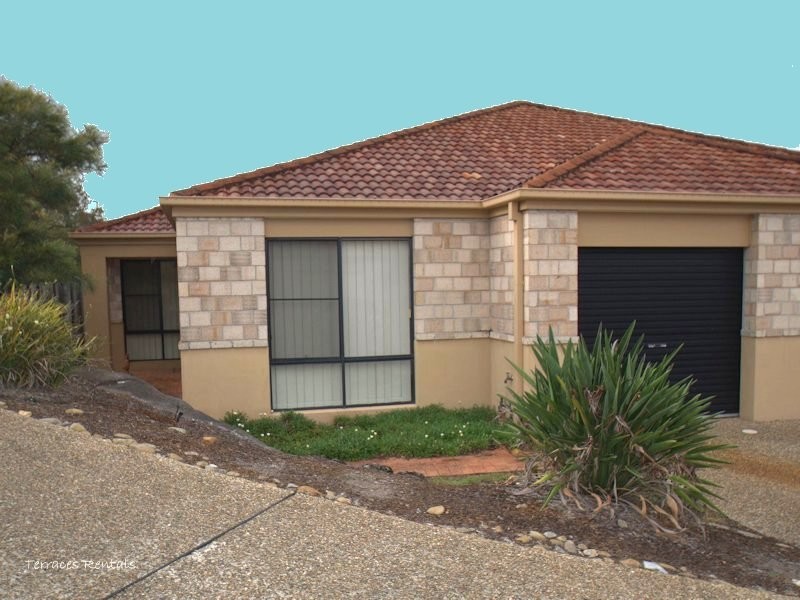 01/24 Amsonia Court,, Arundel QLD 4214
