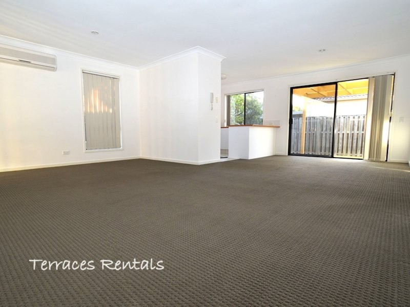 01/24 Amsonia Court,, Arundel QLD 4214