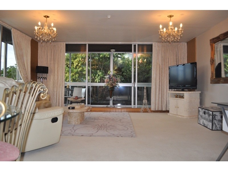 18 Queen Street, Southport QLD 4215