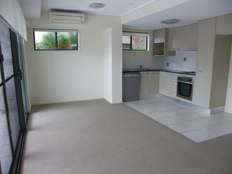 51/4 Grand Parade, Kawana Island QLD 4575