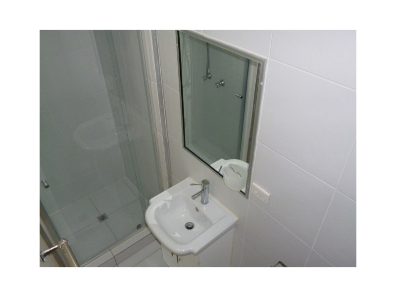 3 Whitmore Street, Taringa QLD 4068