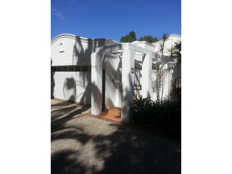 6/100 Cotlew St East, Southport QLD 4215