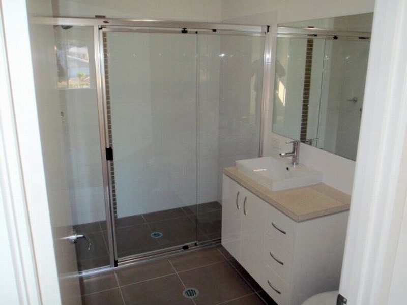 13 Marks Drive, Varsity Lakes QLD 4227