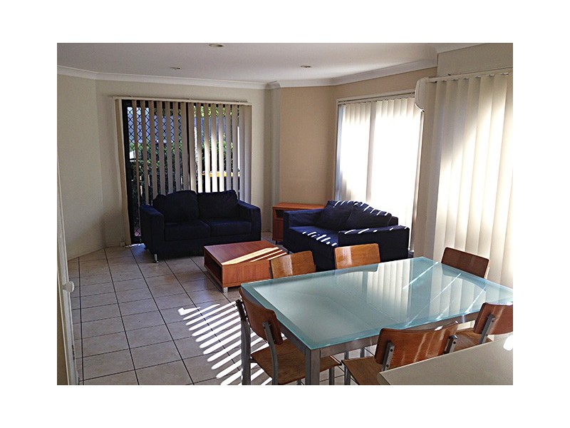 1158 Cavendish Rd, Mount Gravatt East QLD 4122