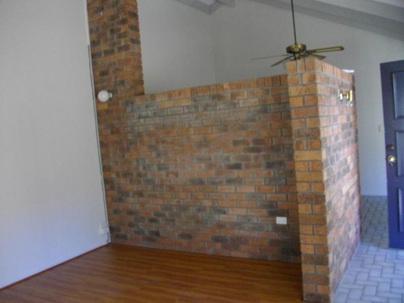18 Tangmere Street, Chapel Hill QLD 4069