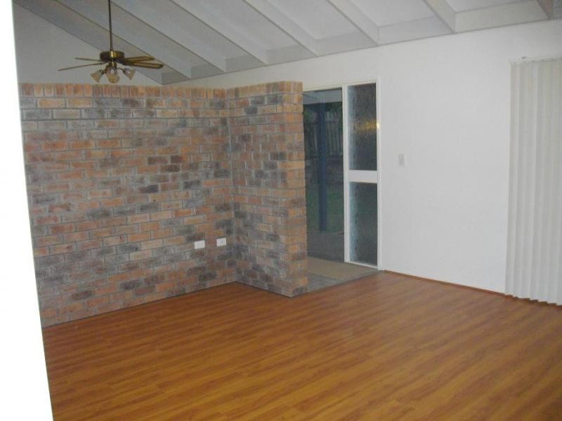 18 Tangmere Street, Chapel Hill QLD 4069