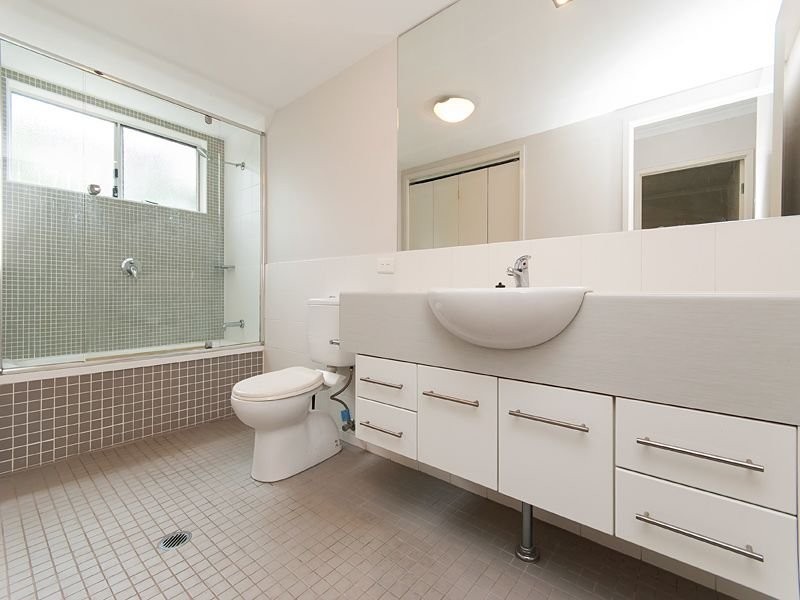 2 Campbell St, Toowong QLD 4066