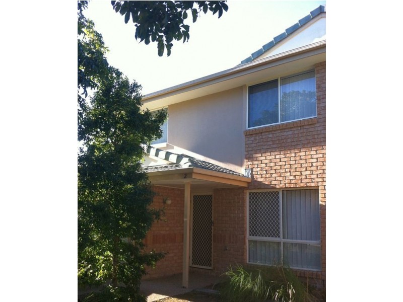 2/27 Camille Crescent, Wynnum West QLD 4178