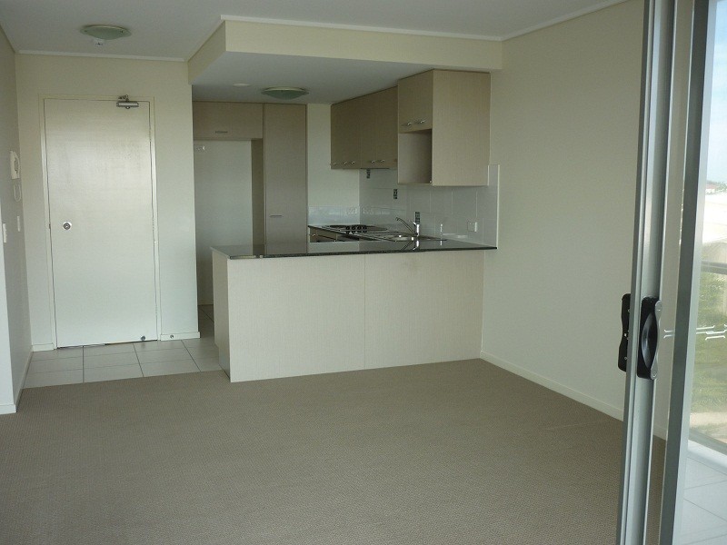 54/4 Grand Parade, Kawana Island QLD 4575