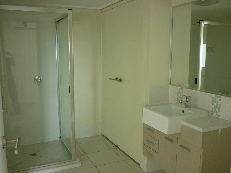 54/4 Grand Parade, Kawana Island QLD 4575