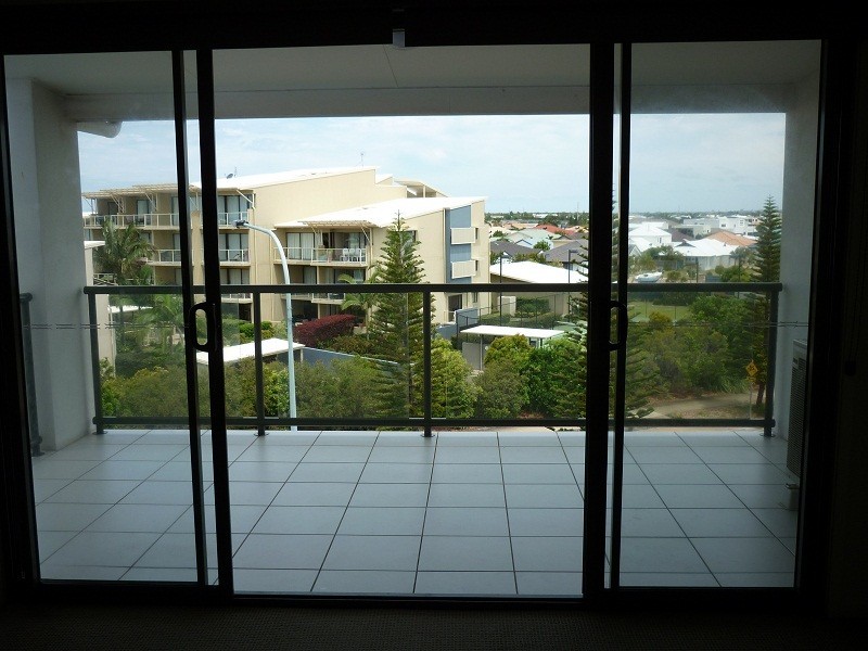 54/4 Grand Parade, Kawana Island QLD 4575