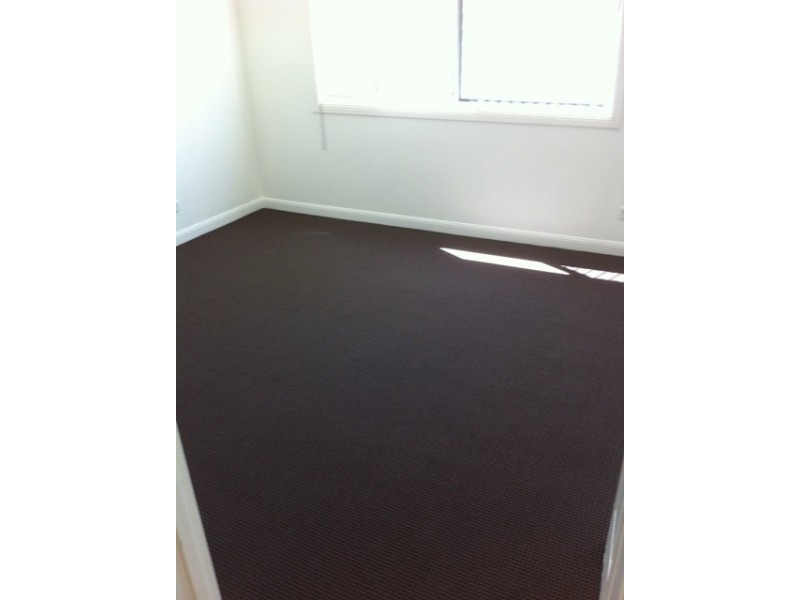 8/100 Cotlew St East, Southport QLD 4215