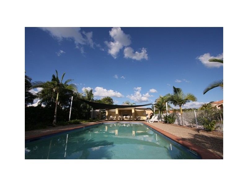 113 Arundel Dr, Arundel QLD 4214