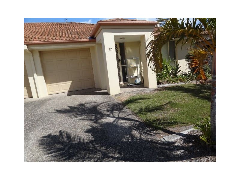 113 Arundel Dr, Arundel QLD 4214