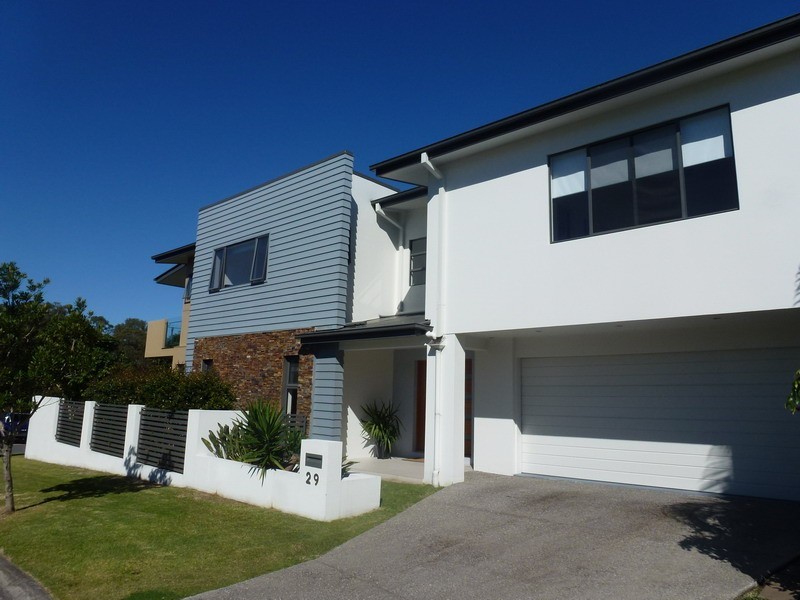 29 Meridien Avenue, Varsity Lakes QLD 4227