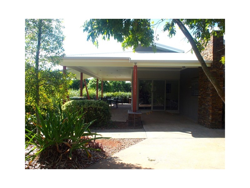 4 Shaw Place, Redland Bay QLD 4165